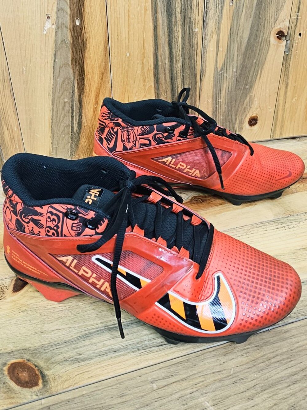 Nike Mens Alpha Menace 4 Pro NRG Molded Football Cleat Size 9.5 Orange Black